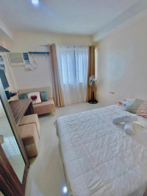 Nice location in the persimmon condo